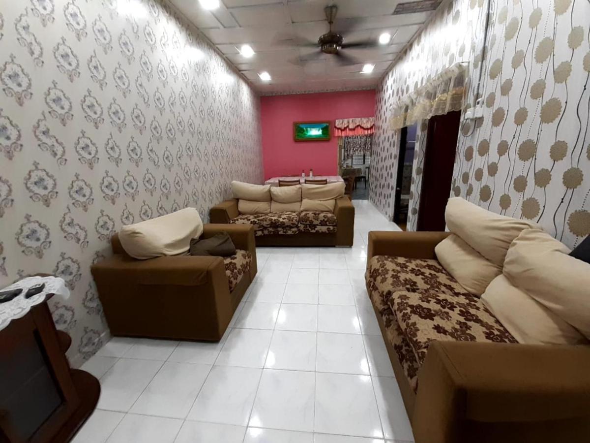 Bemban Garden Homestay Batu Gagah Exterior foto